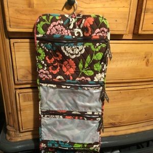 Vera Bradley hanging bathroom organize